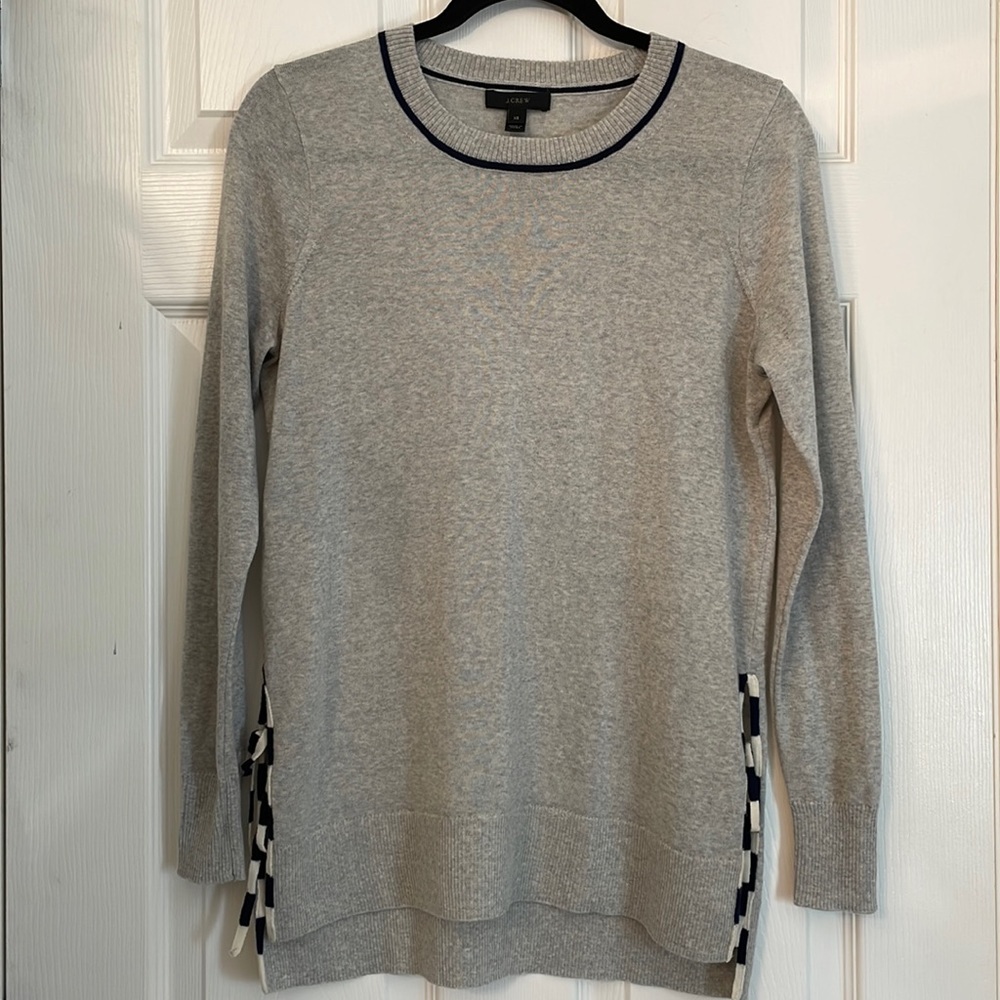 Jcrew 100% merino wool sweater. Gray. Size XS